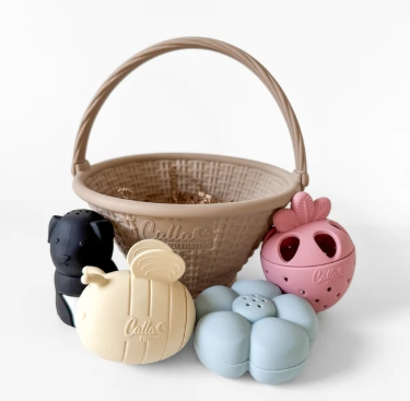 Calla & friends Strawberry patch bath toys