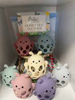 Calla & friends Honey Bee Teether